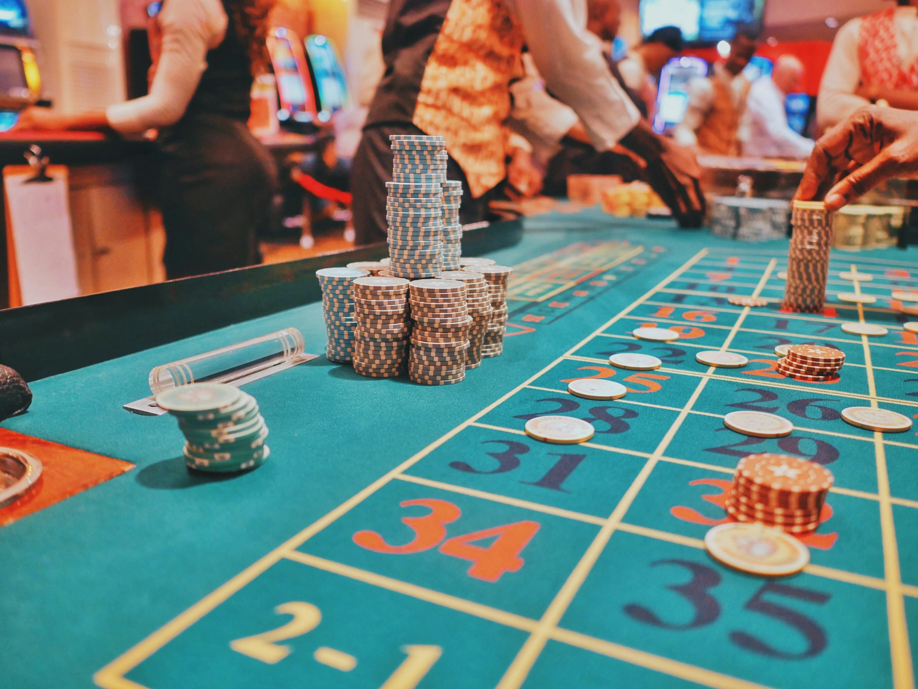 Aplikasi mobile winning303 menampilkan antarmuka Blackjack dengan opsi taruhan dan Cash Out yang tersedia